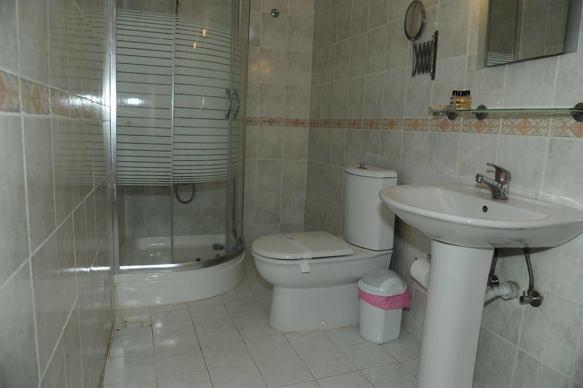 Hotel Dorukhan คูซาดาซี ภายนอก รูปภาพ
