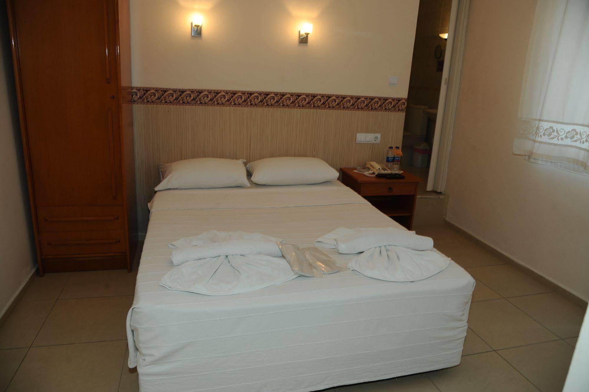 Hotel Dorukhan คูซาดาซี ภายนอก รูปภาพ