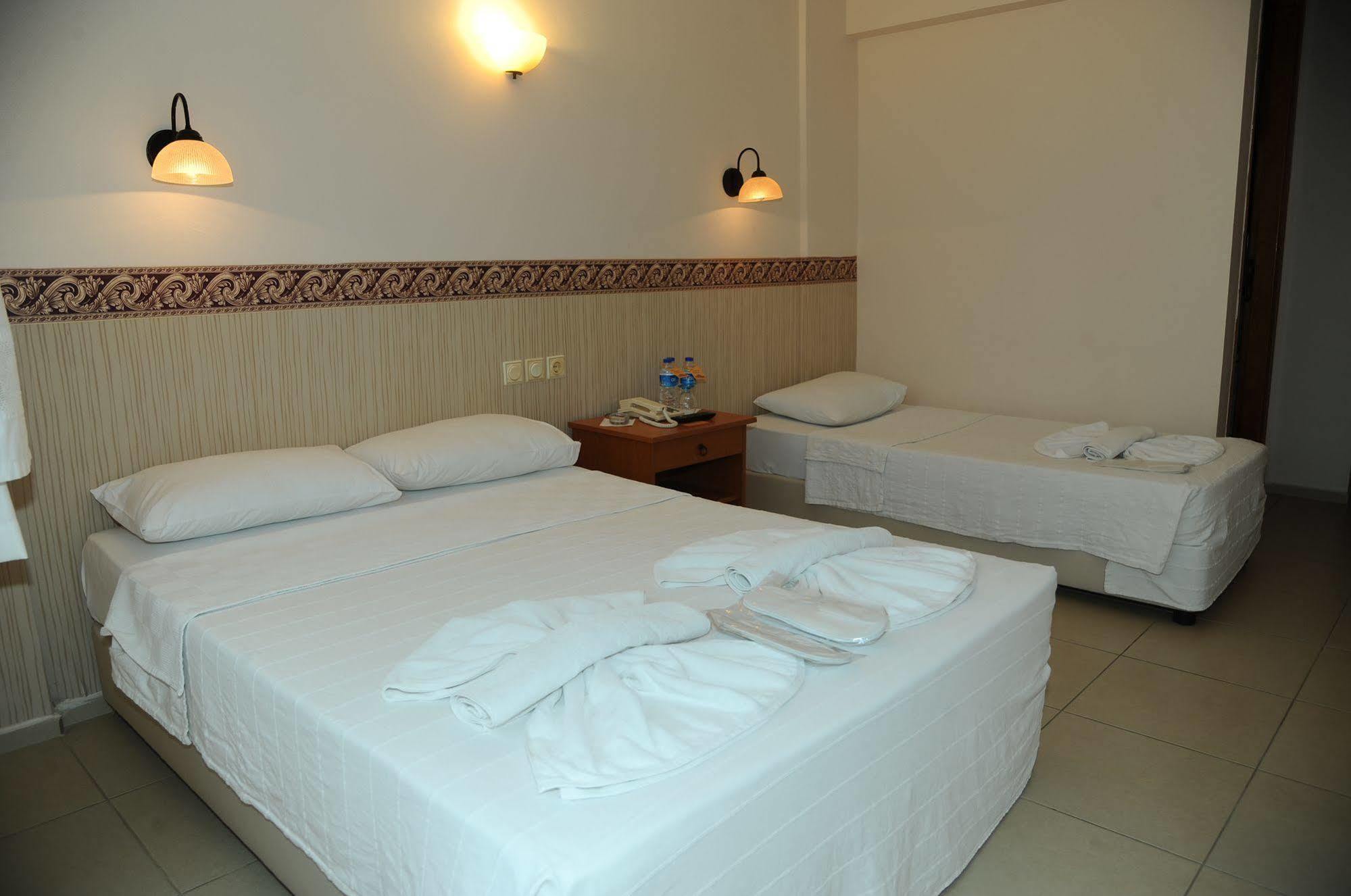 Hotel Dorukhan คูซาดาซี ภายนอก รูปภาพ