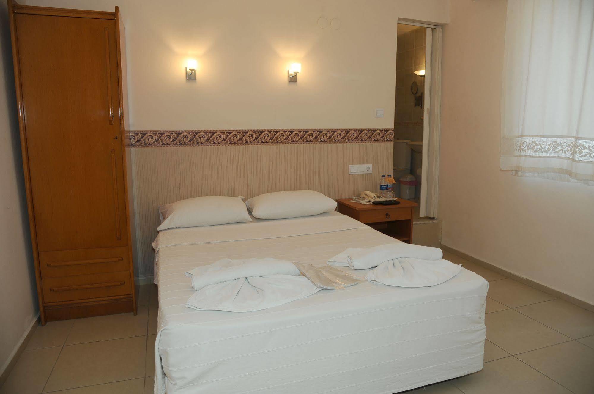 Hotel Dorukhan คูซาดาซี ภายนอก รูปภาพ